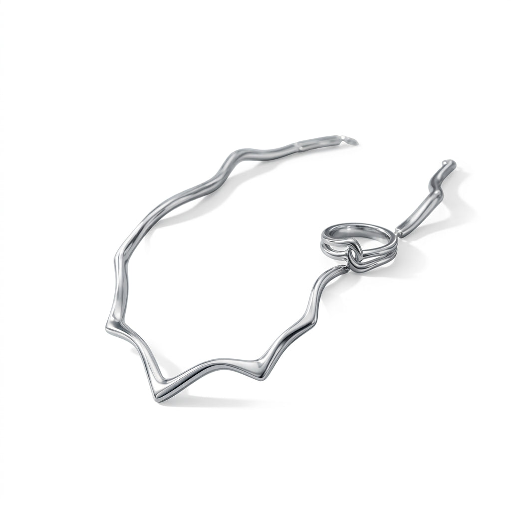 *MDvbbk Silver-Tone Sculptural Wave Chain Necklace with Double Loop Detail*